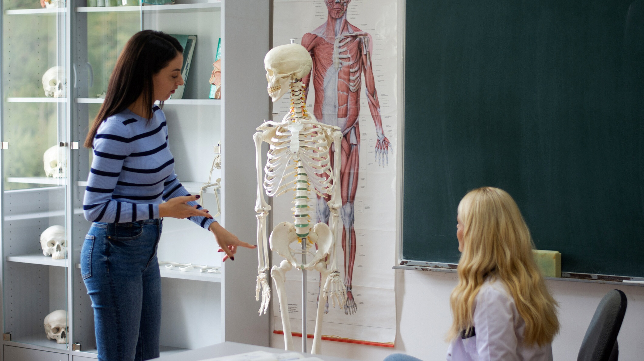 Kvíz: egy csecsemőnek több csontja van, mint egy felnőttnek. Igaz vagy hamis?