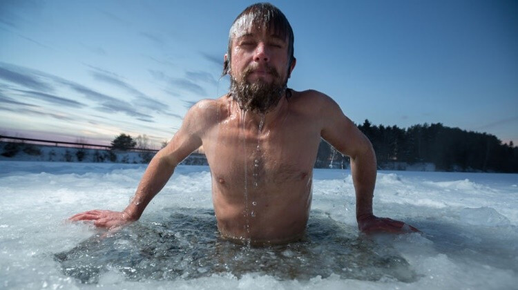 "Felelőtlenség a jég alá beúszni"