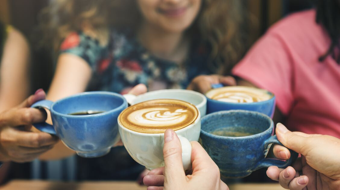 Naponta ennyi kávét szabad meginni – 8 figyelmeztető jel, hogy túlzásba viszed